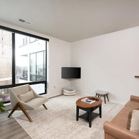 Flexhome Brady District 1Br Apt E5